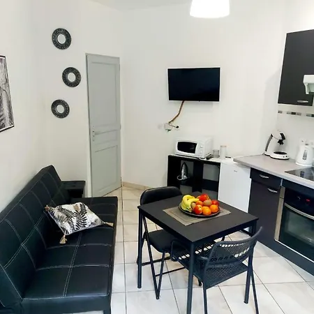 Renovated 28 M2 T2 In The Historic Center *