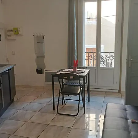 Renovated 28 M2 T2 In The Historic Center Agde