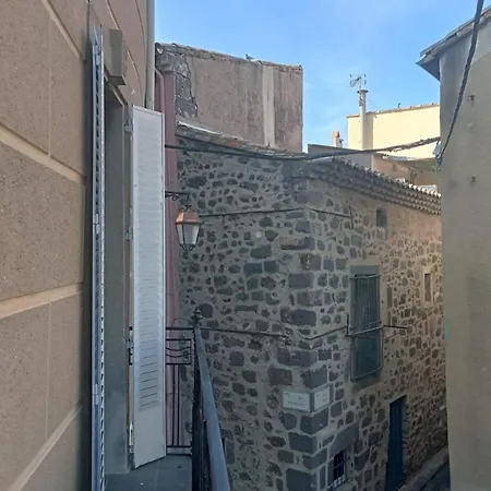 Apartment Renovated 28 M2 T2 In The Historic Center Agde