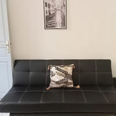 Renovated 28 M2 T2 In The Historic Center Apartment Agde